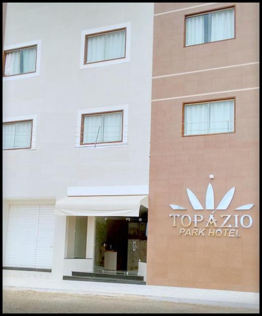 Topázio Park Hotel Afranio Esterno foto